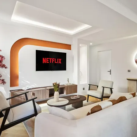 Luxueux, Spacieux Dans Le Quartier Du Port Apartamento