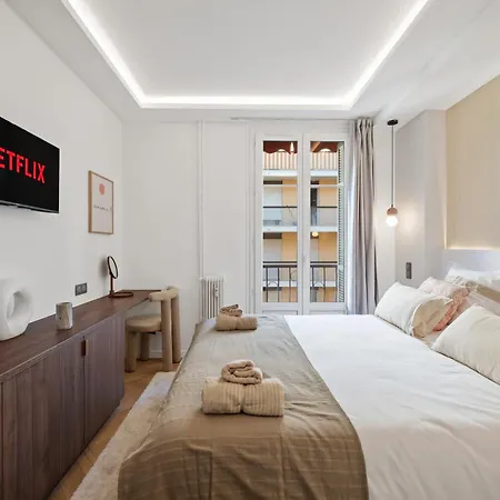 Luxueux, Spacieux Dans Le Quartier Du Port Apartamento