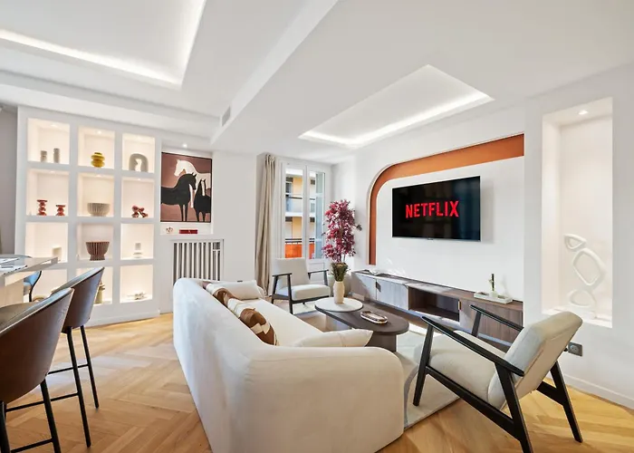 Luxueux, Spacieux Dans Le Quartier Du Port