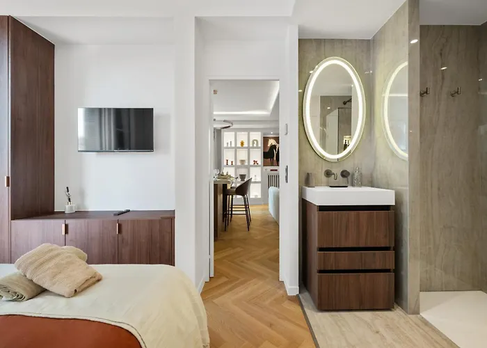 Luxueux, Spacieux Dans Le Quartier Du Port * نيس
