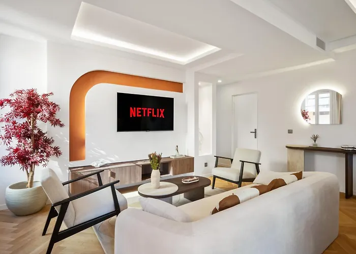 Luxueux, Spacieux Dans Le Quartier Du Port شقة