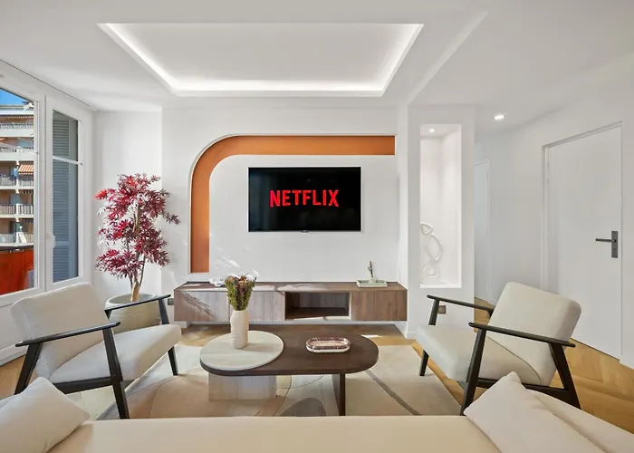 Luxueux, Spacieux Dans Le Quartier Du Port شقة