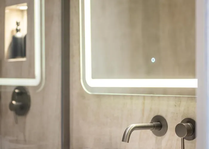 Luxueux, Spacieux Dans Le Quartier Du Port نيس