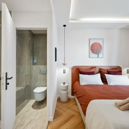 Luxueux, Spacieux Dans Le Quartier Du Port Appartamento *